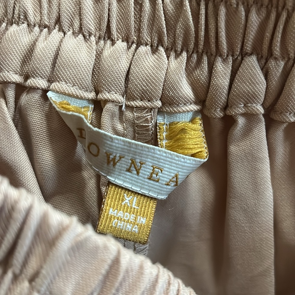 Tan skort - Picture 2 of 2
